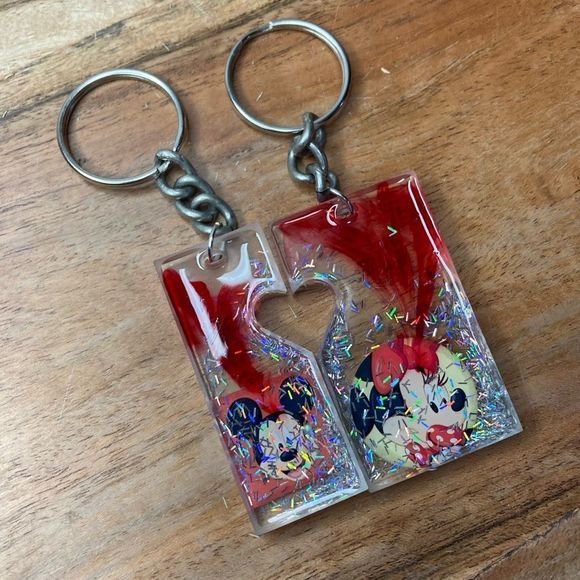 Mickey & Minnie Mouse matching keychain set - Picture 8 of 16
